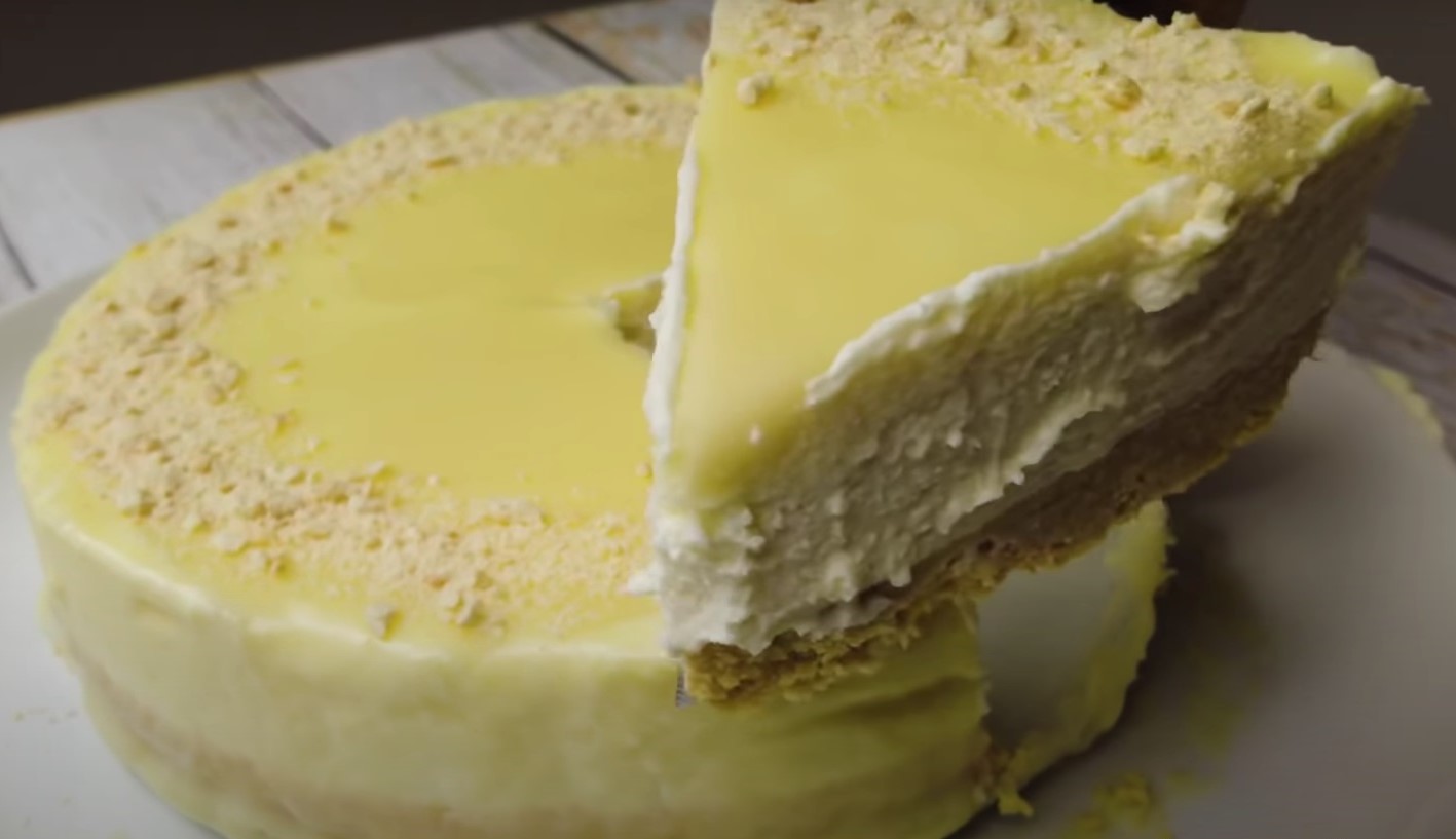 ТУРБО вкусен чийзкейк с бисквитени трохи и бял шоколад - най-добрата ...